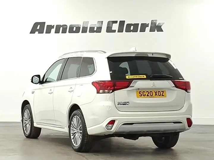 Mitsubishi Outlander 2020 photo 2