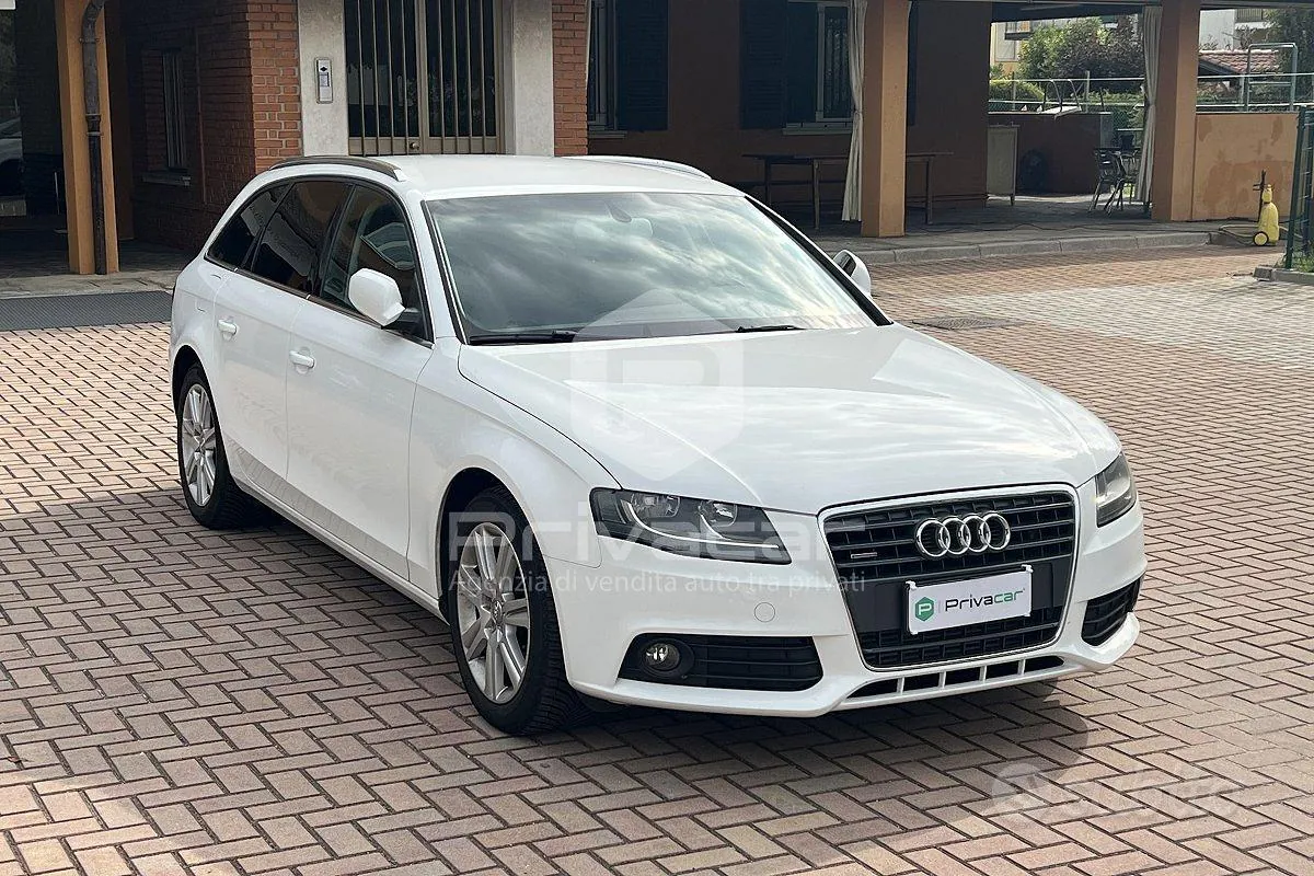 Audi A4 2010 photo 3
