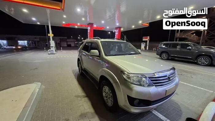 Toyota Fortuner 2013 photo 2