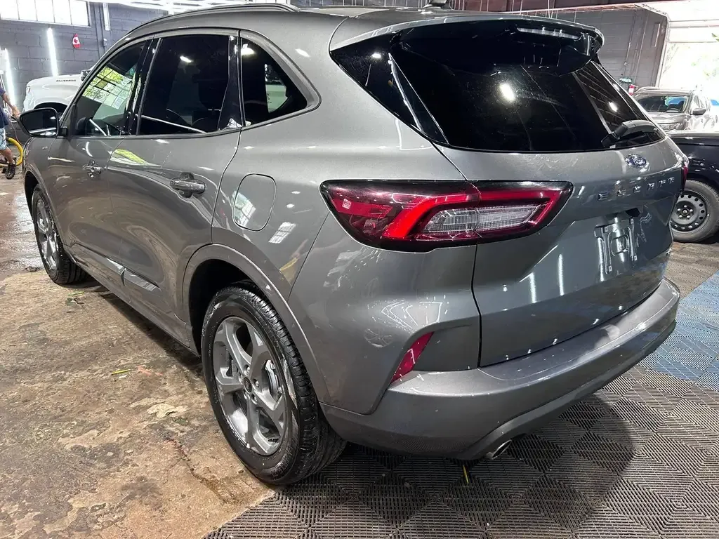 Ford Escape 2024 photo 3