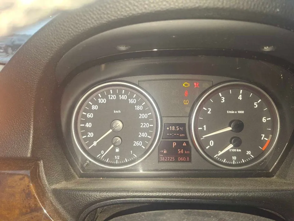BMW 325Xi 2006 photo 4