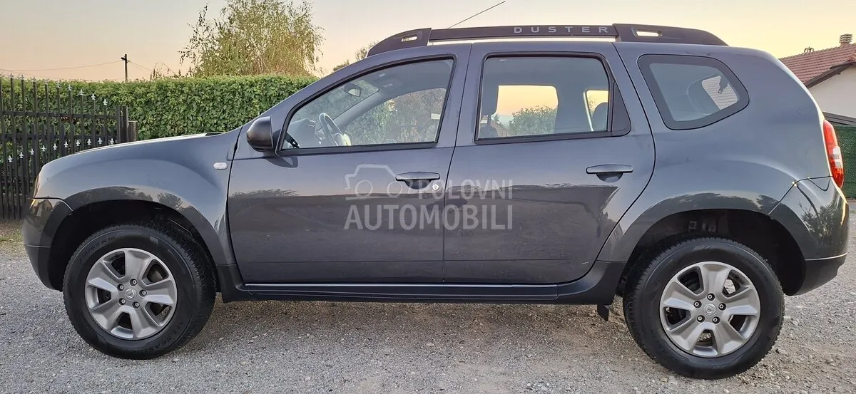 Dacia Duster 2014 photo 3