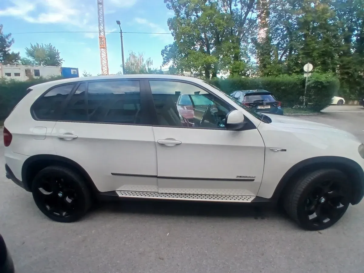 BMW X5 2009 photo 3