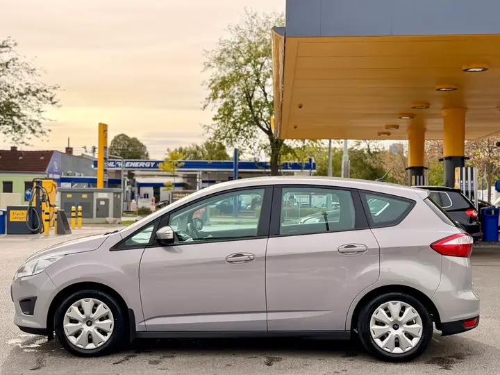 Ford C-Max 2011 photo 2