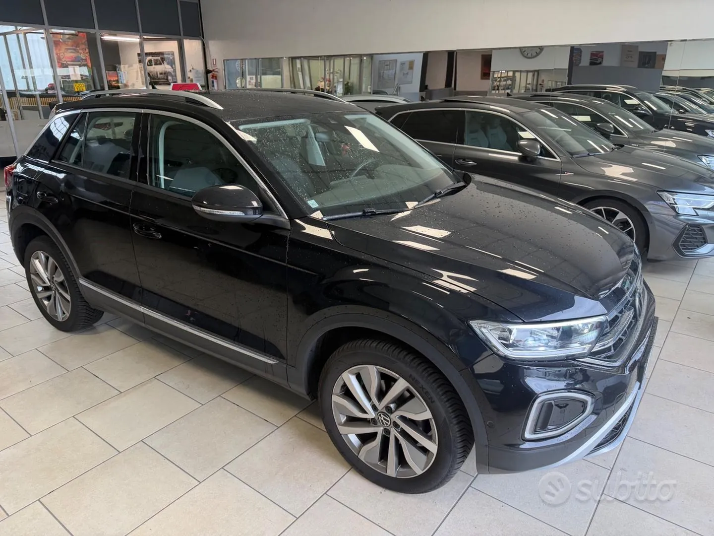 Volkswagen T-Roc 2022 photo 2
