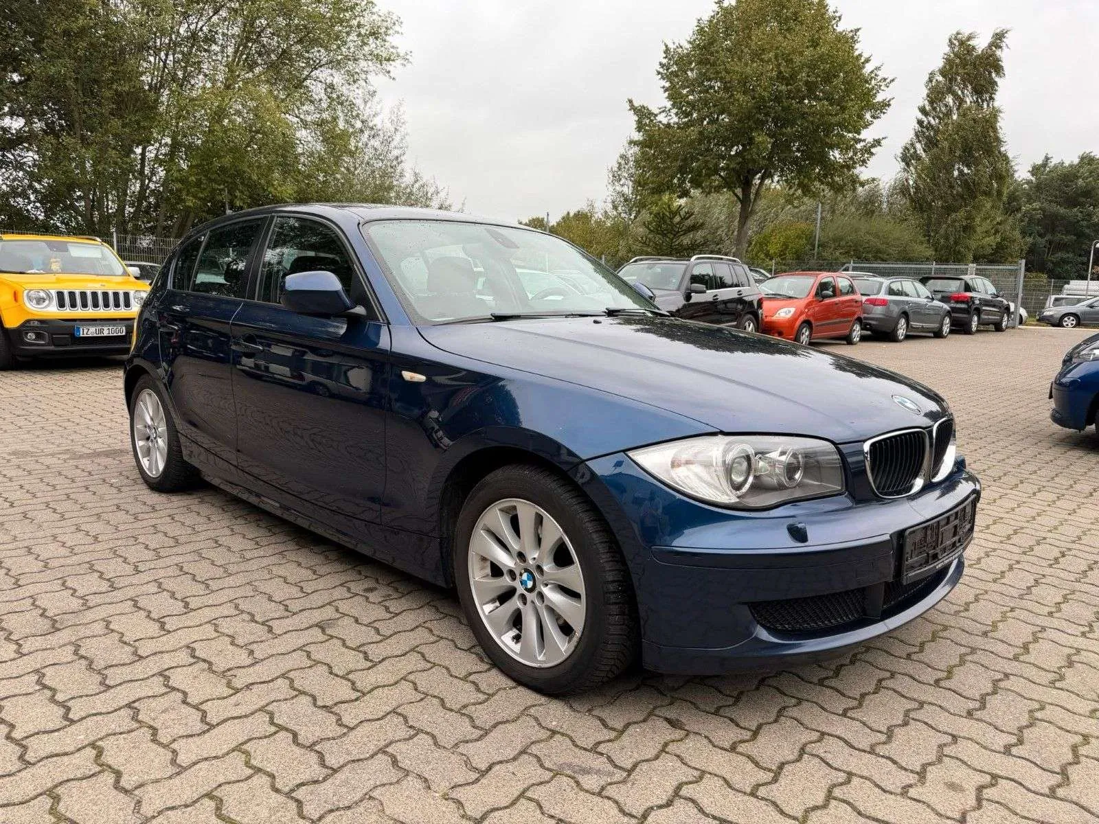 BMW 118D 2010 photo 3