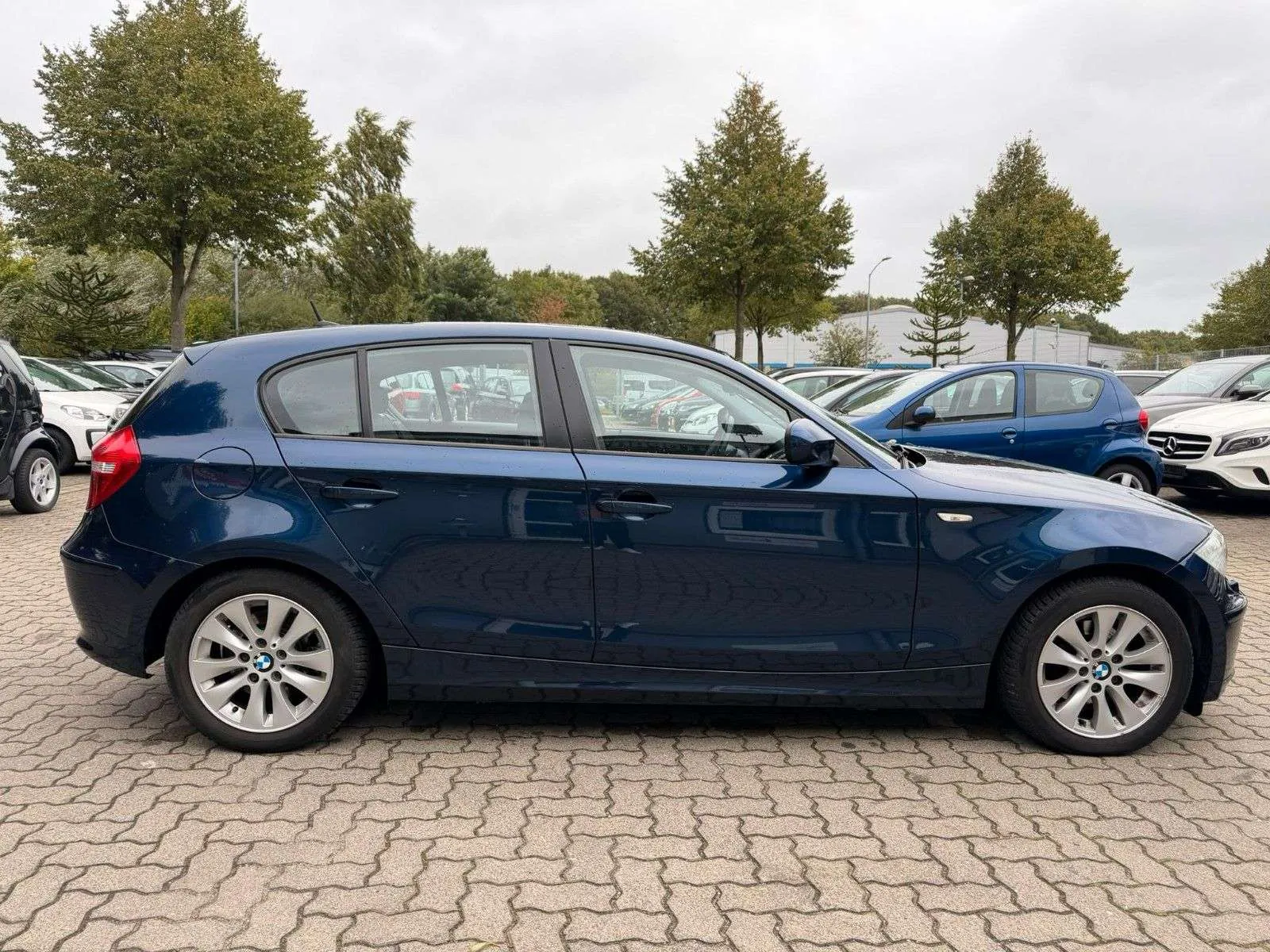 BMW 118D 2010 photo 4