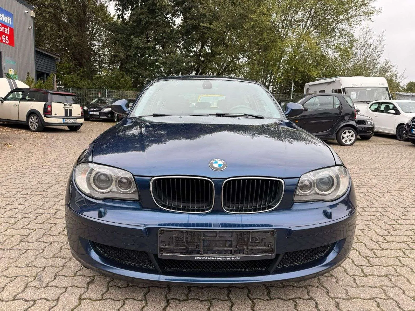 BMW 118D 2010 photo 2