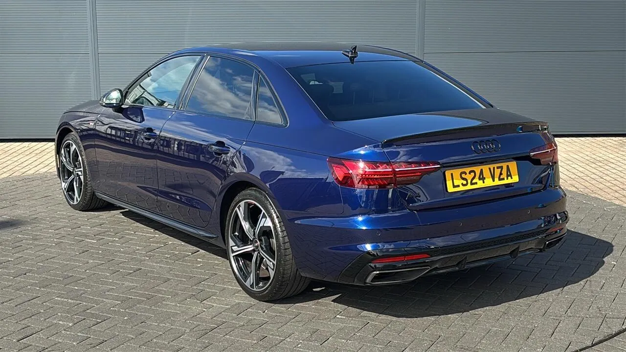 Audi A4 2024 photo 2