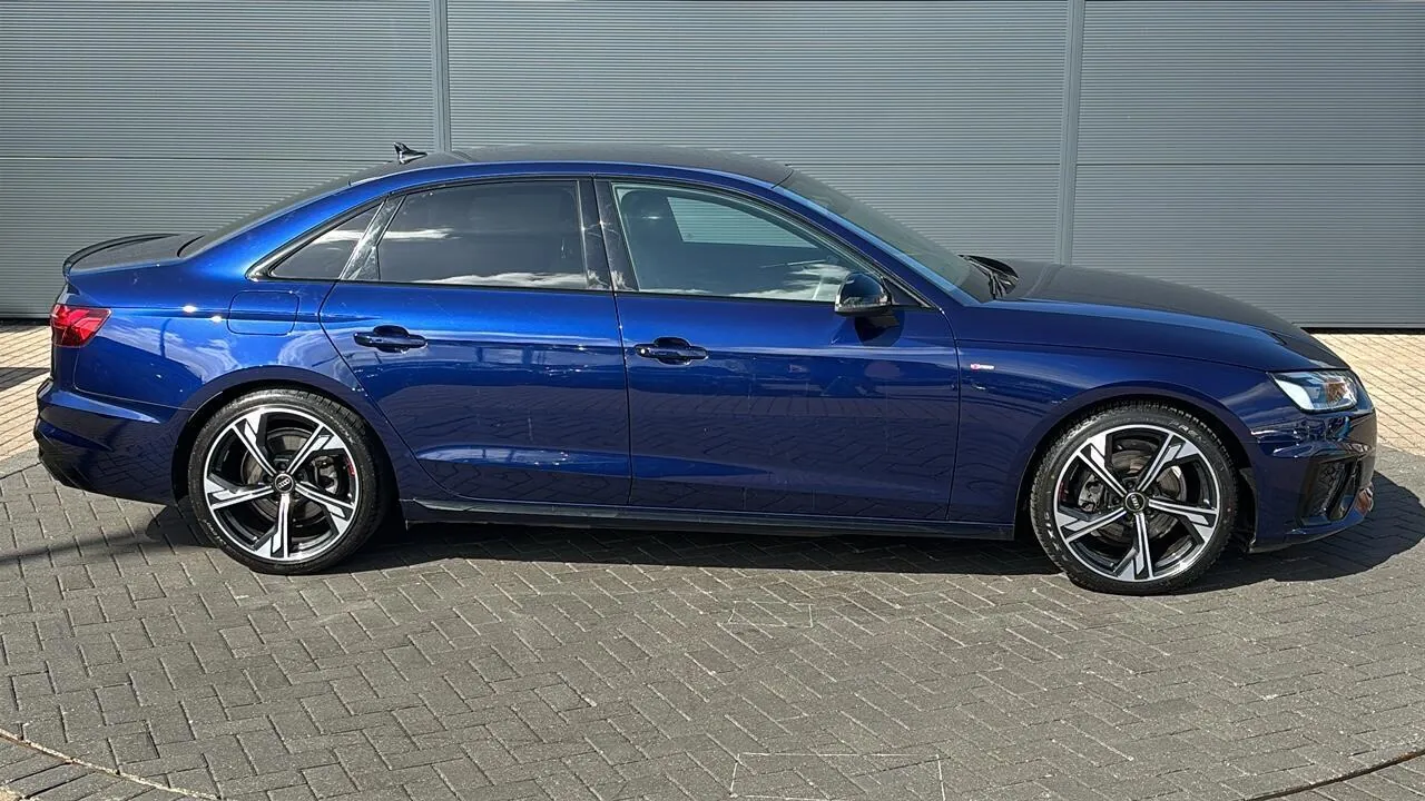 Audi A4 2024 photo 4