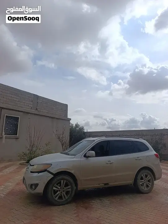 Hyundai Santa Fe 2012 photo 2