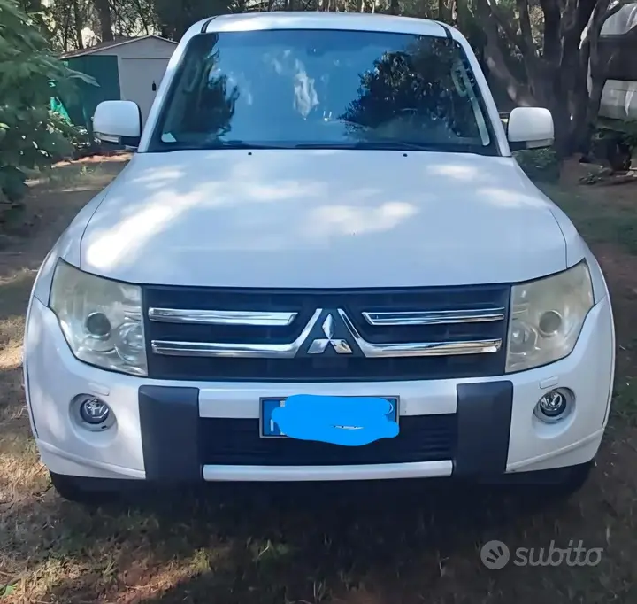 Mitsubishi Pajero 2010 photo 3