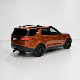 Land Rover Discovery 2017 photo 3