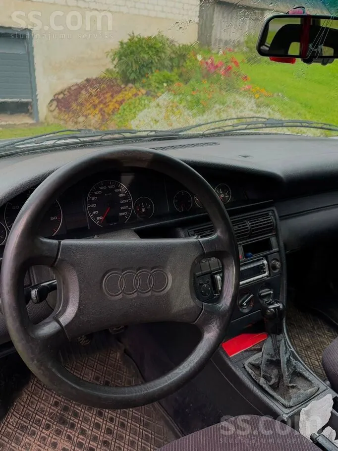 Audi 100 Avant 1994 photo 3