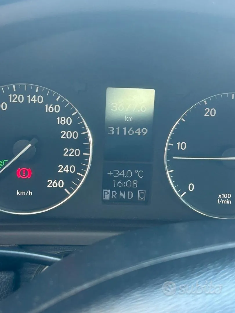 Mercedes-Benz C-Class 2004 photo 4