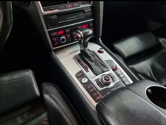 Audi Q7 2014 photo 4