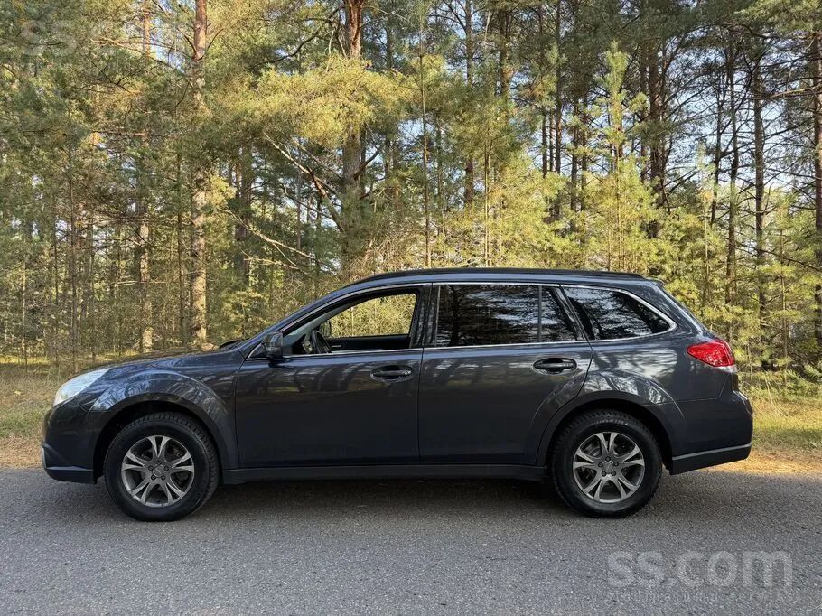 Subaru Legacy 2011 photo 2