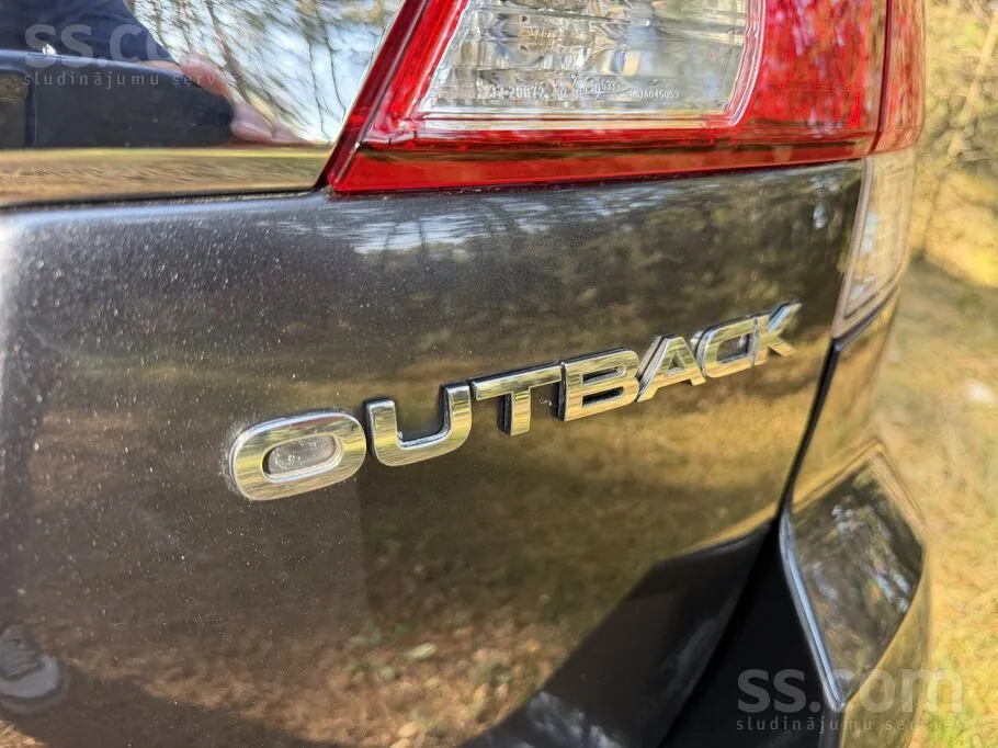 Subaru Legacy 2011 photo 5