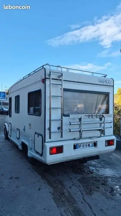 Peugeot J5