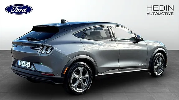 Ford Mustang Mach-E 2021 photo 2