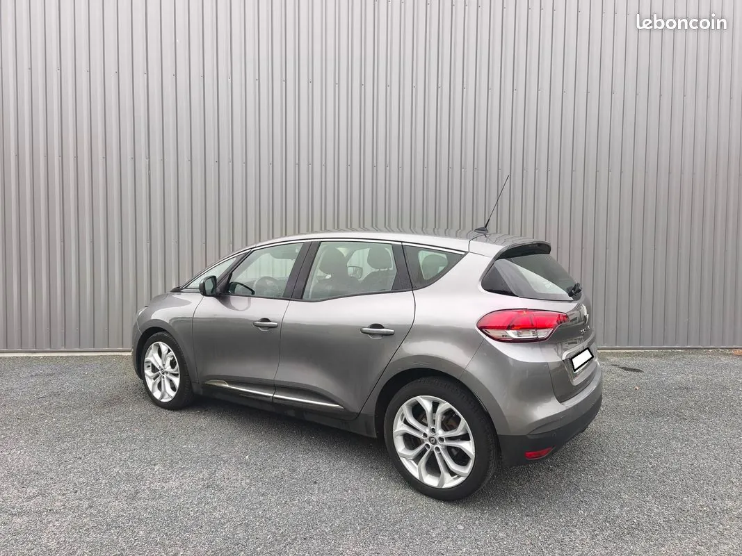 Renault Scenic 2017 photo 2