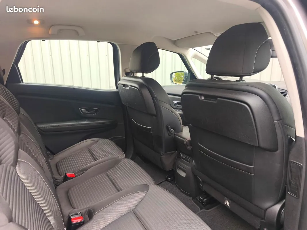 Renault Scenic 2017 photo 5
