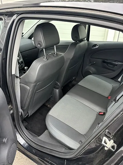 Opel Corsa 2010 photo 4