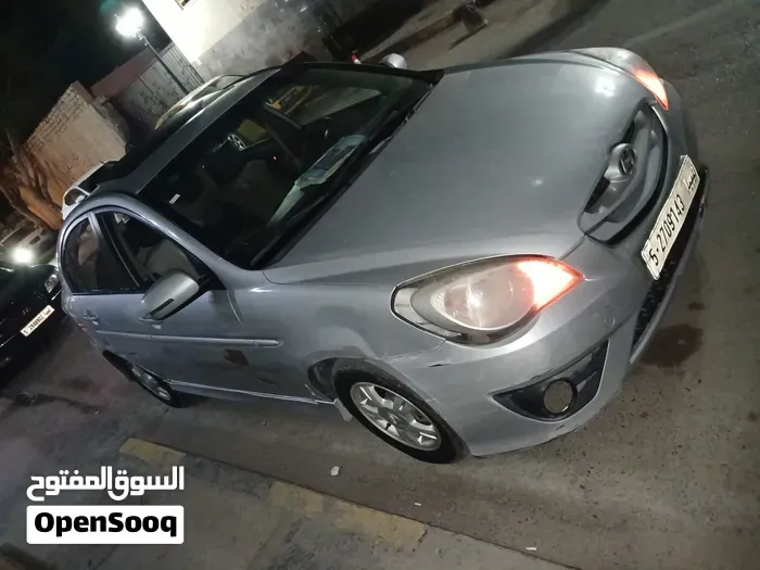 Hyundai Accent 2012 photo 5