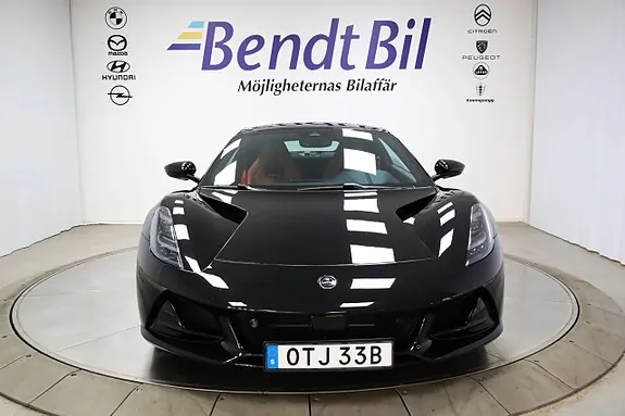 Lotus Emira 2026 photo 2