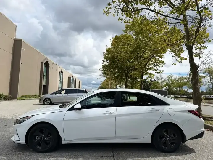 Hyundai Elantra 2021 photo 2