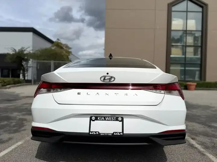 Hyundai Elantra 2021 photo 4