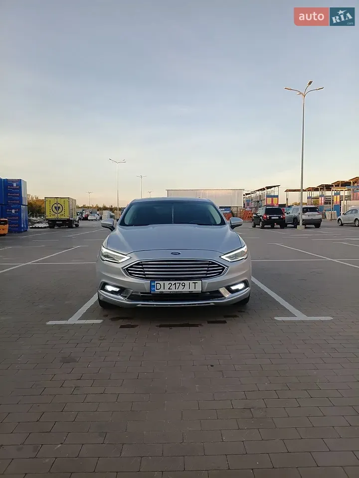 Ford Fusion 2017 photo 2