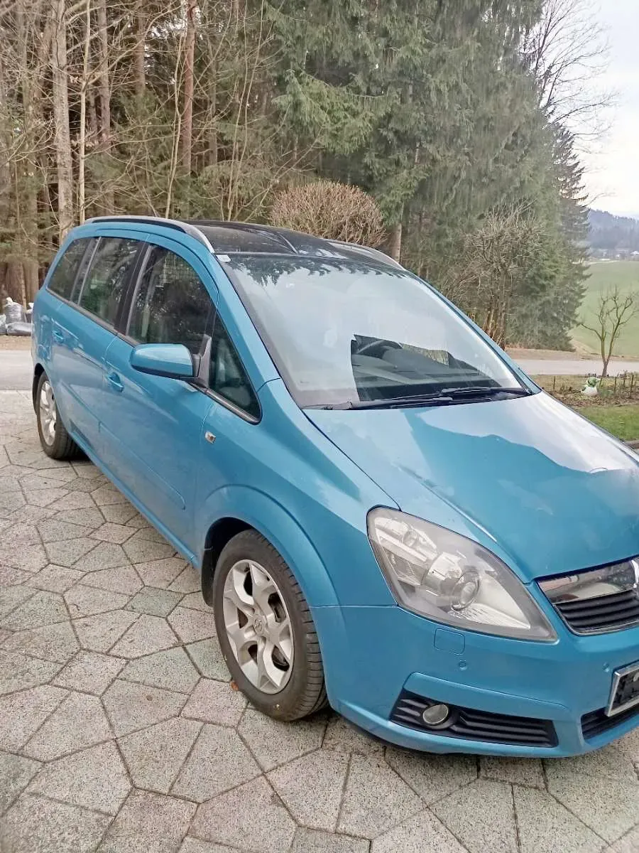 Opel Zafira 2005 photo 2