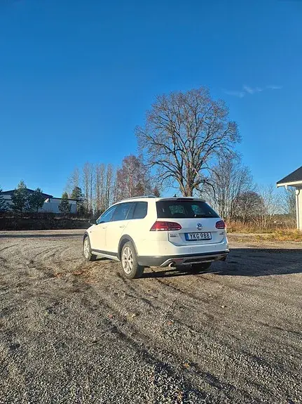 Volkswagen Golf Alltrack 2017 photo 2