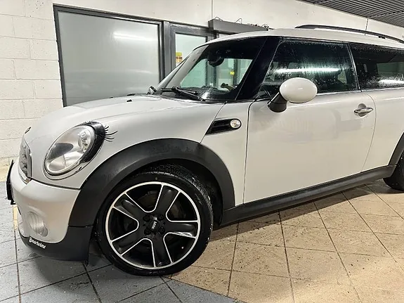 Mini Clubman One 2011 photo 2