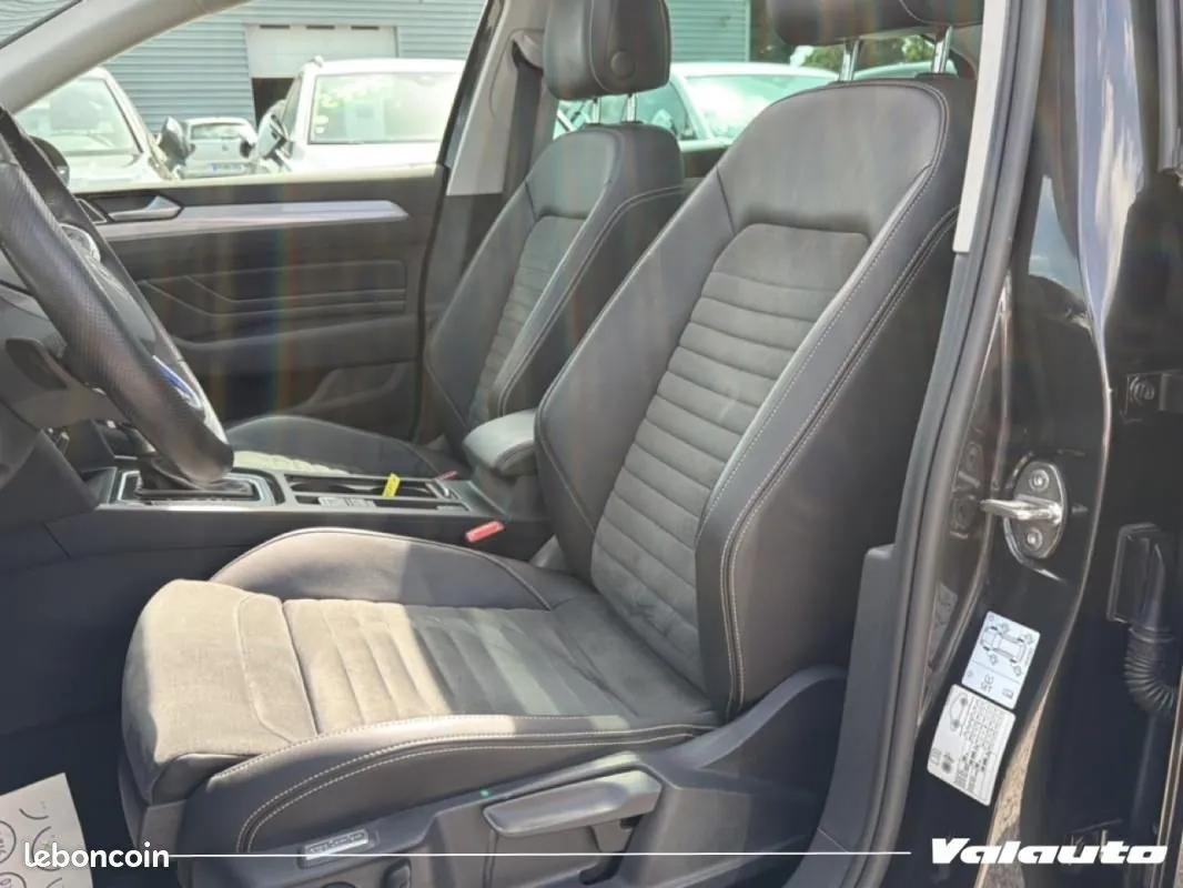 Volkswagen Passat 2022 photo 5