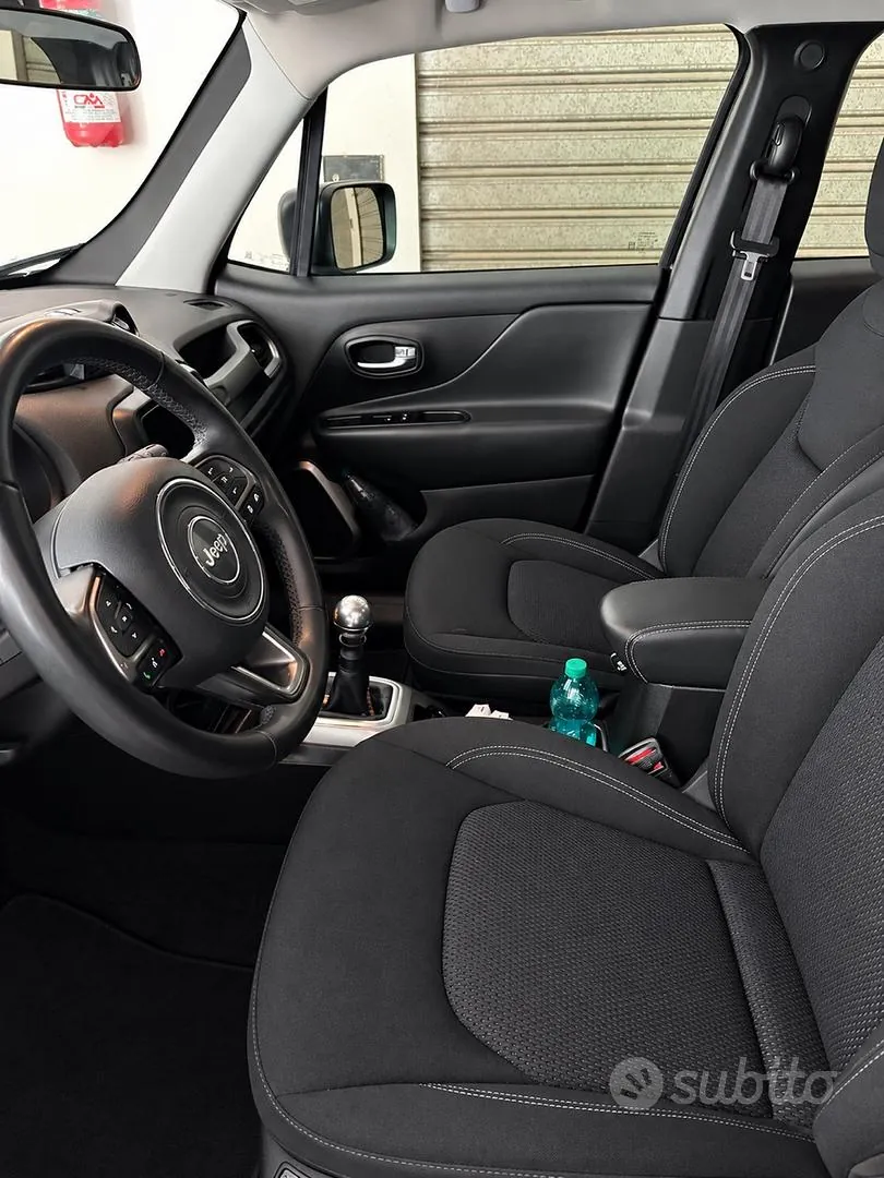 Jeep Renegade 2021 photo 2