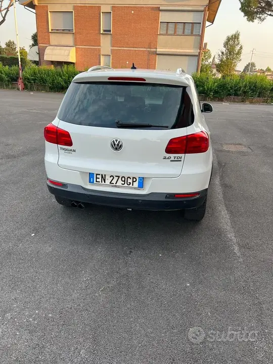 Volkswagen Tiguan 2012 photo 4