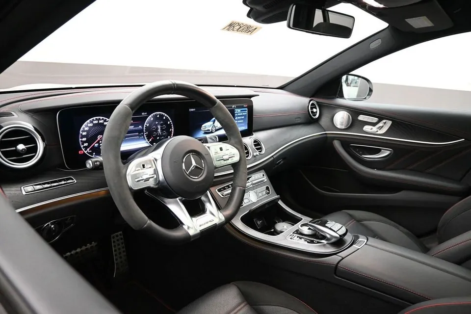 Mercedes-Benz E-Class 2019 photo 5