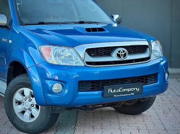 Toyota Hilux 2010 photo 2