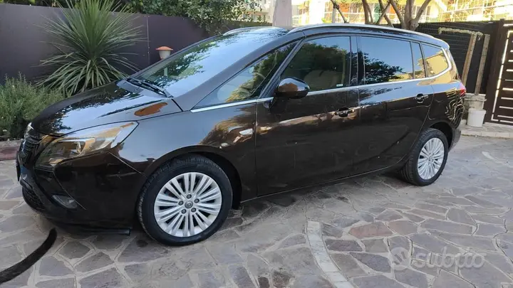Opel Zafira 2016 photo 2
