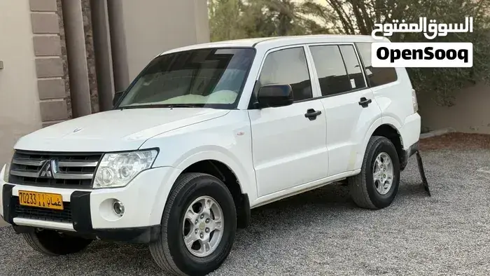 Mitsubishi Pajero 2008 photo 2
