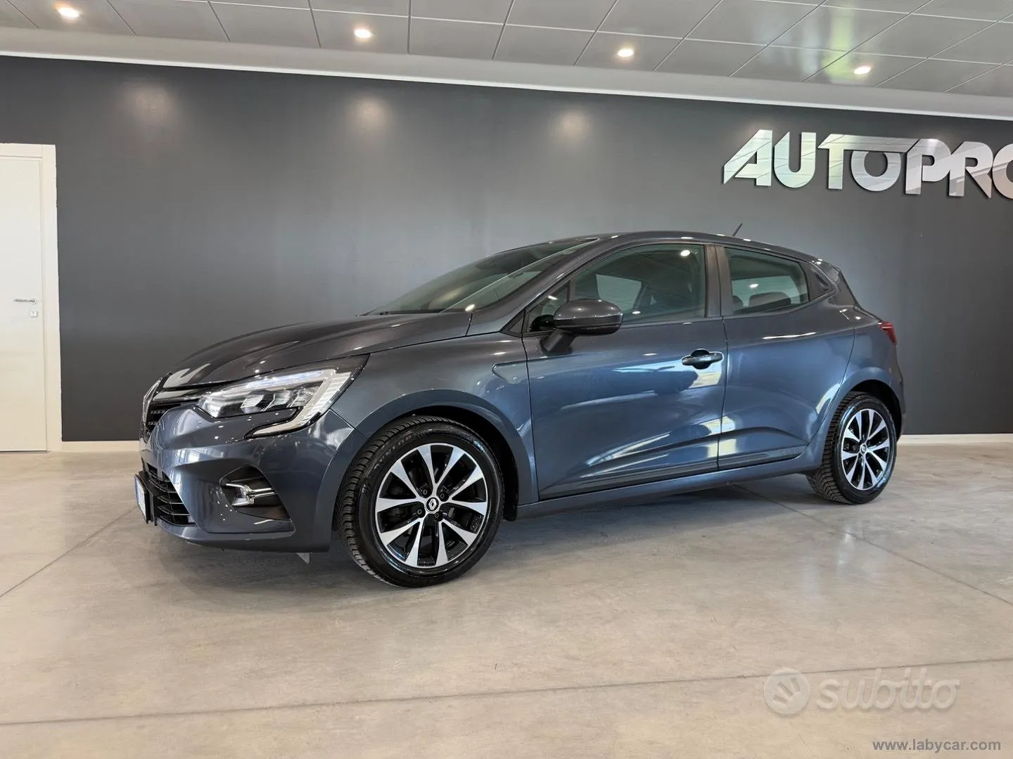 Renault Clio 2022 photo 2