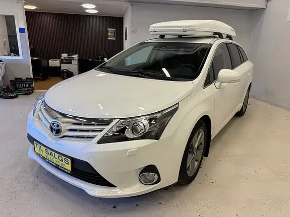 Toyota Avensis 2014 photo 4
