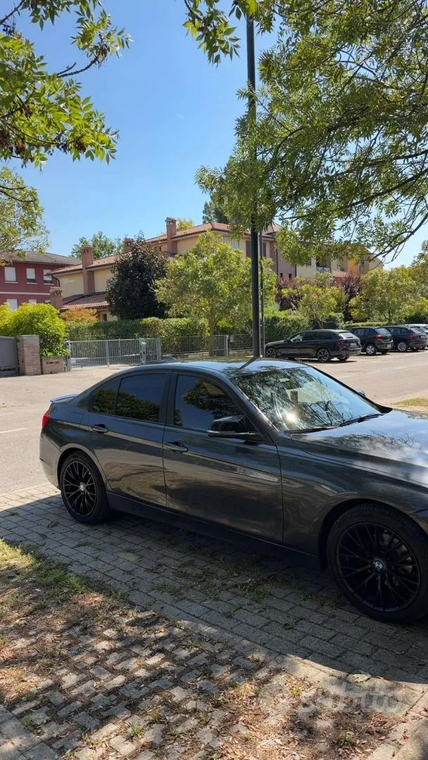 BMW 3 Series 2014 photo 2