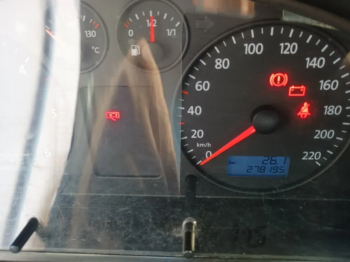 Volkswagen T5 2004 photo 3