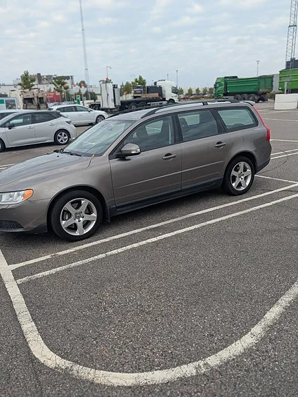 Volvo V70 2008 photo 2