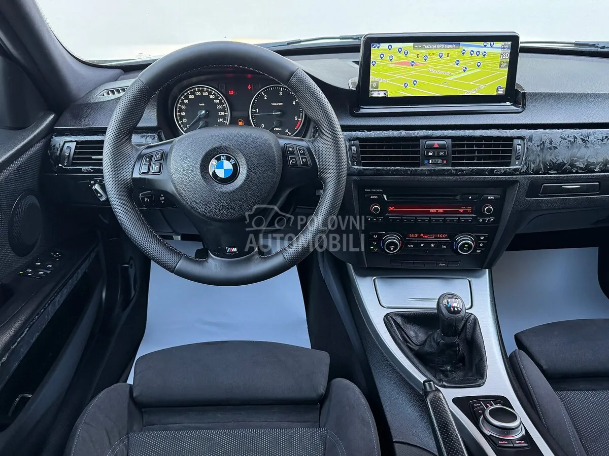 BMW 320 2010 photo 2