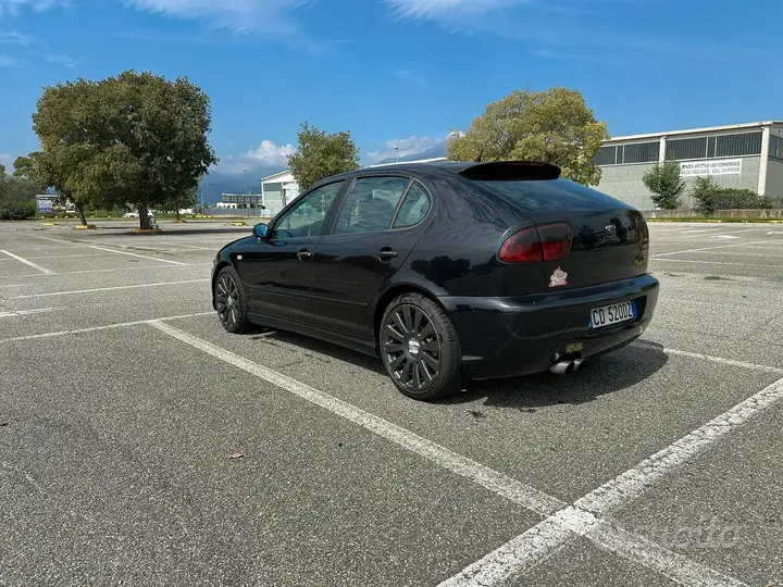 Seat Leon 2002 photo 2
