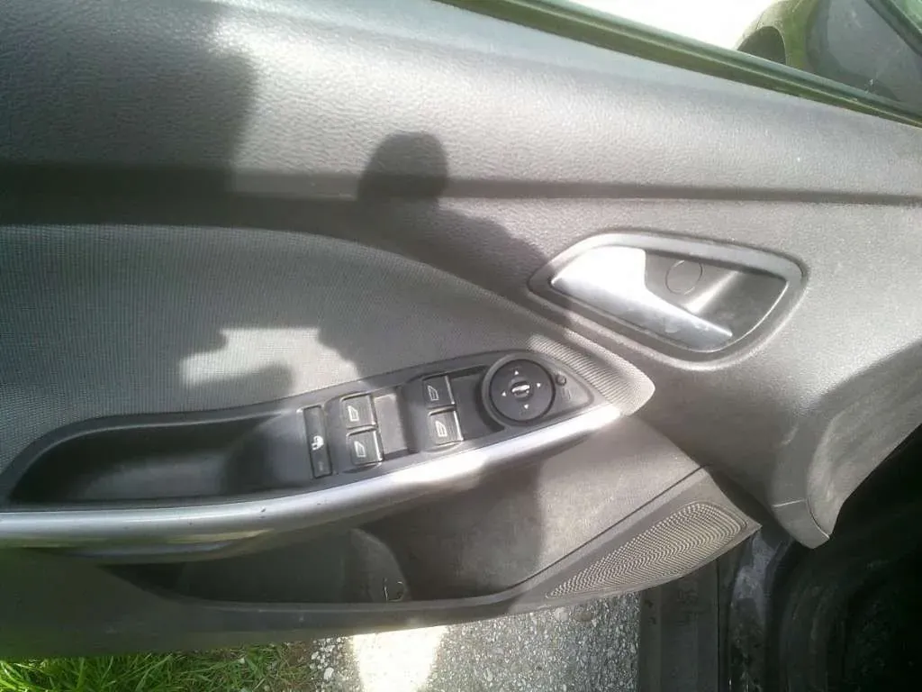 Ford Focus 2012 photo 3